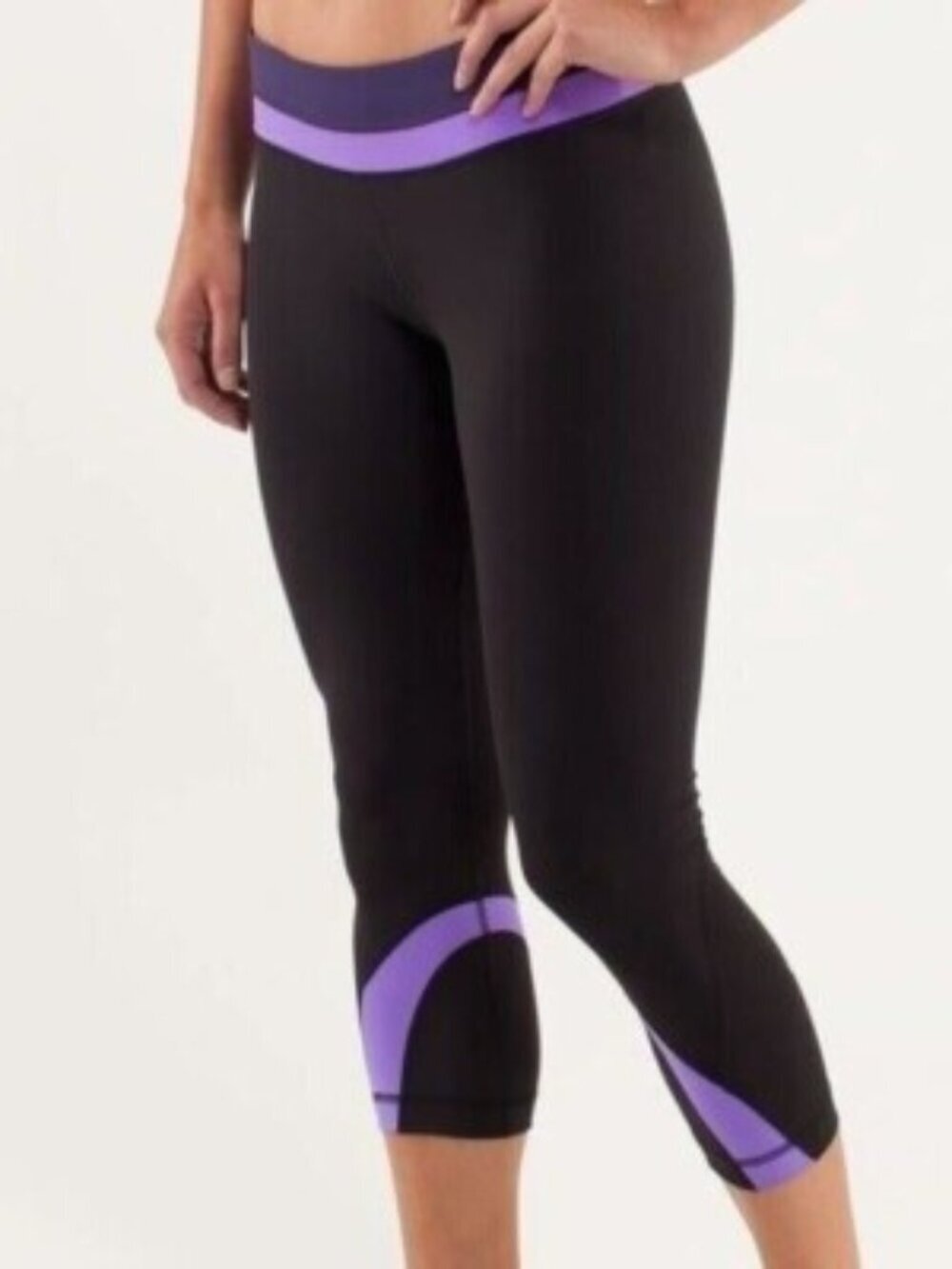 Lululemon Run: Inspire Crop II Leggings Persian Purple / Heathered Dark Black